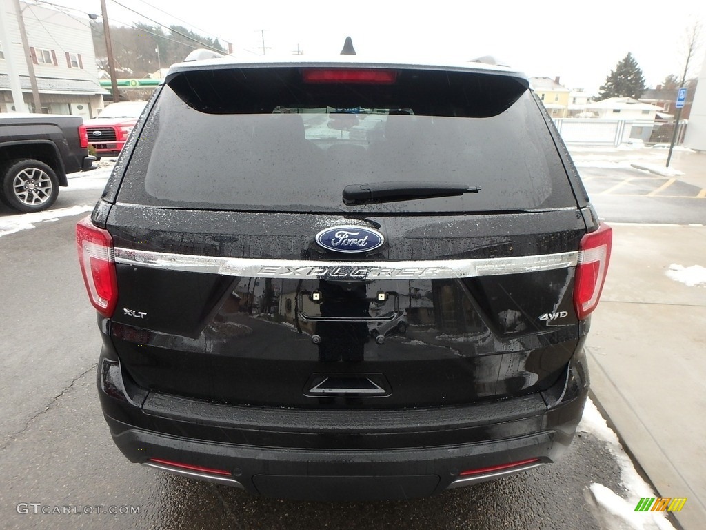 2019 Explorer XLT 4WD - Agate Black / Medium Black photo #6