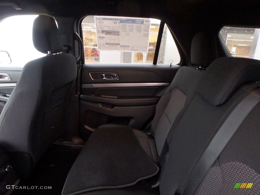 2019 Explorer XLT 4WD - Agate Black / Medium Black photo #12