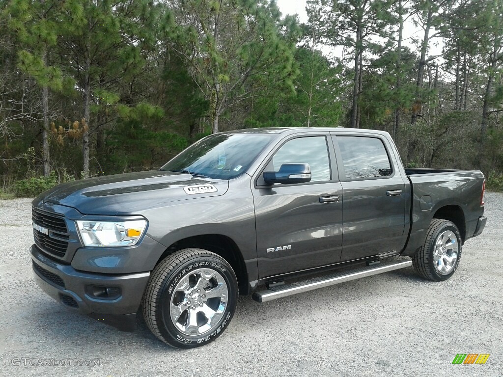 2019 1500 Big Horn Crew Cab 4x4 - Granite Crystal Metallic / Black photo #1