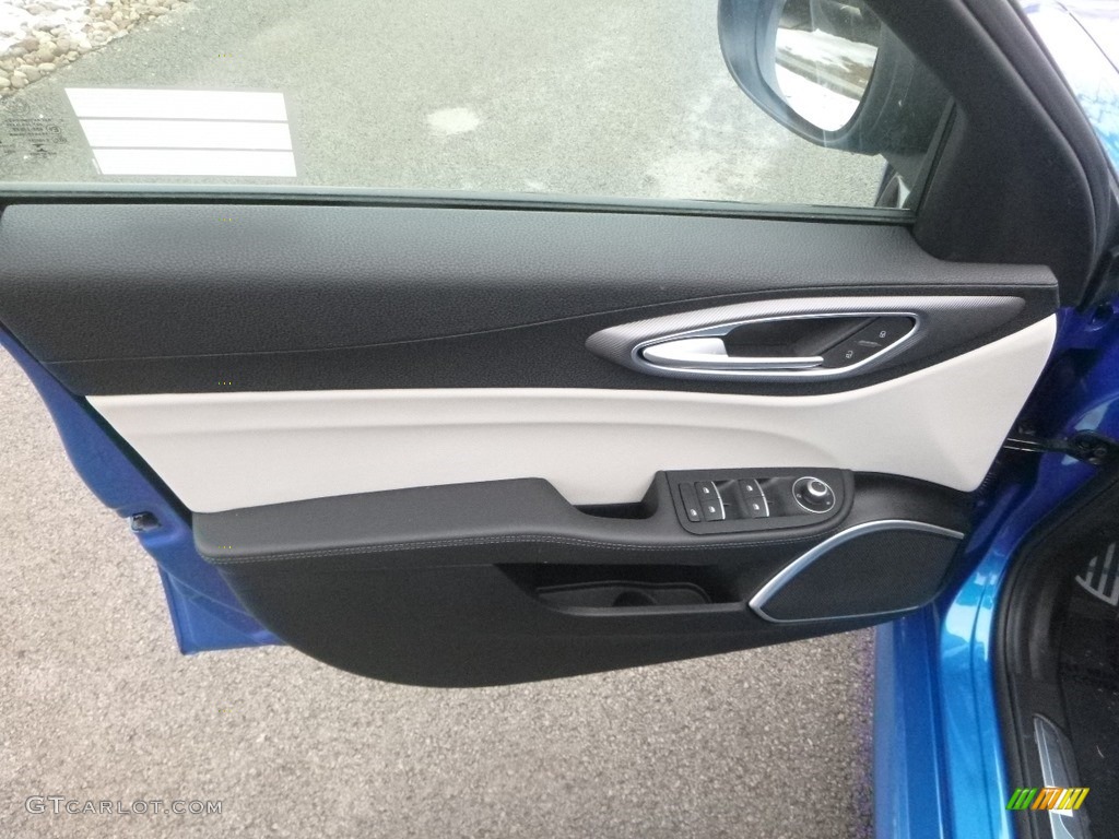 2019 Alfa Romeo Giulia Sport AWD Door Panel Photos