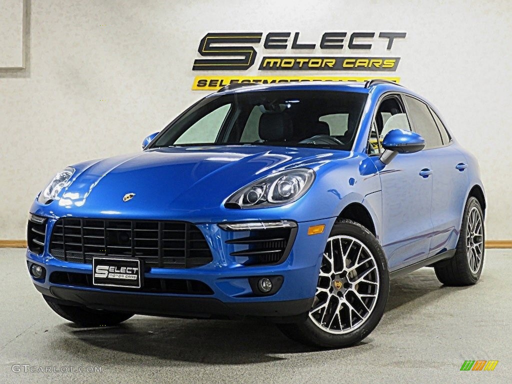 Sapphire Blue Metallic Porsche Macan