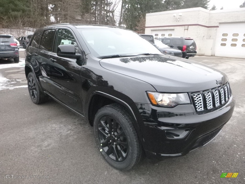 2019 Jeep Grand Cherokee Laredo 4x4 Exterior Photos