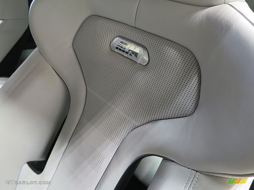 2017 BMW M4 Coupe Front Seat Photo #131497999