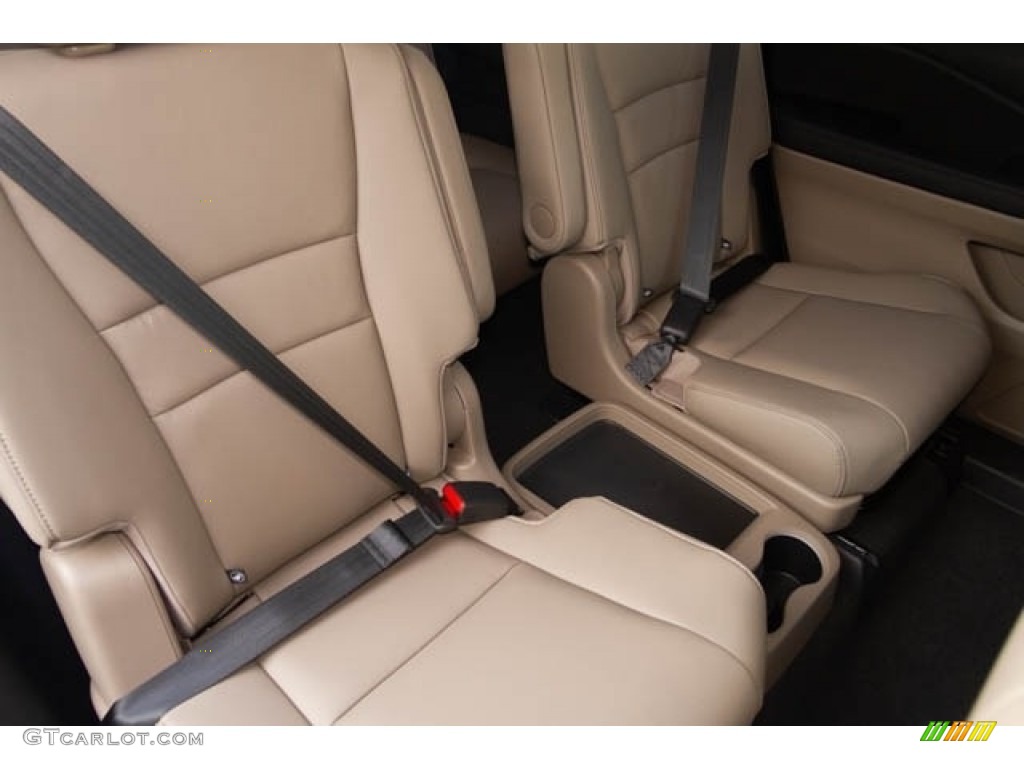 2019 Honda Pilot Touring Interior Color Photos