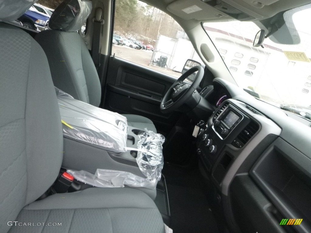 2019 1500 Classic Tradesman Crew Cab 4x4 - Bright White / Black/Diesel Gray photo #10