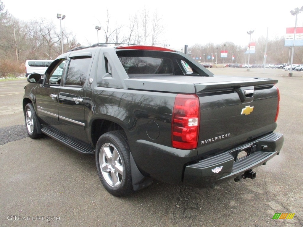 2013 Avalanche LTZ 4x4 - Fairway Metallic / Dark Cashmere/Light Cashmere photo #16