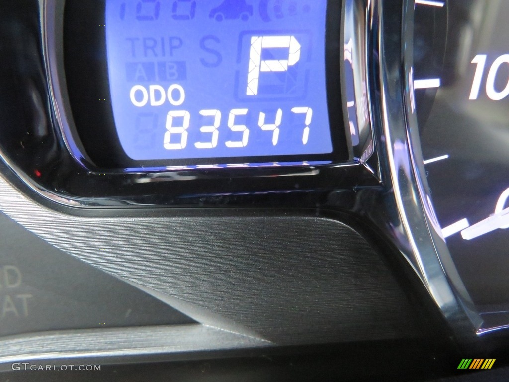 2011 Sienna XLE - Black / Light Gray photo #26