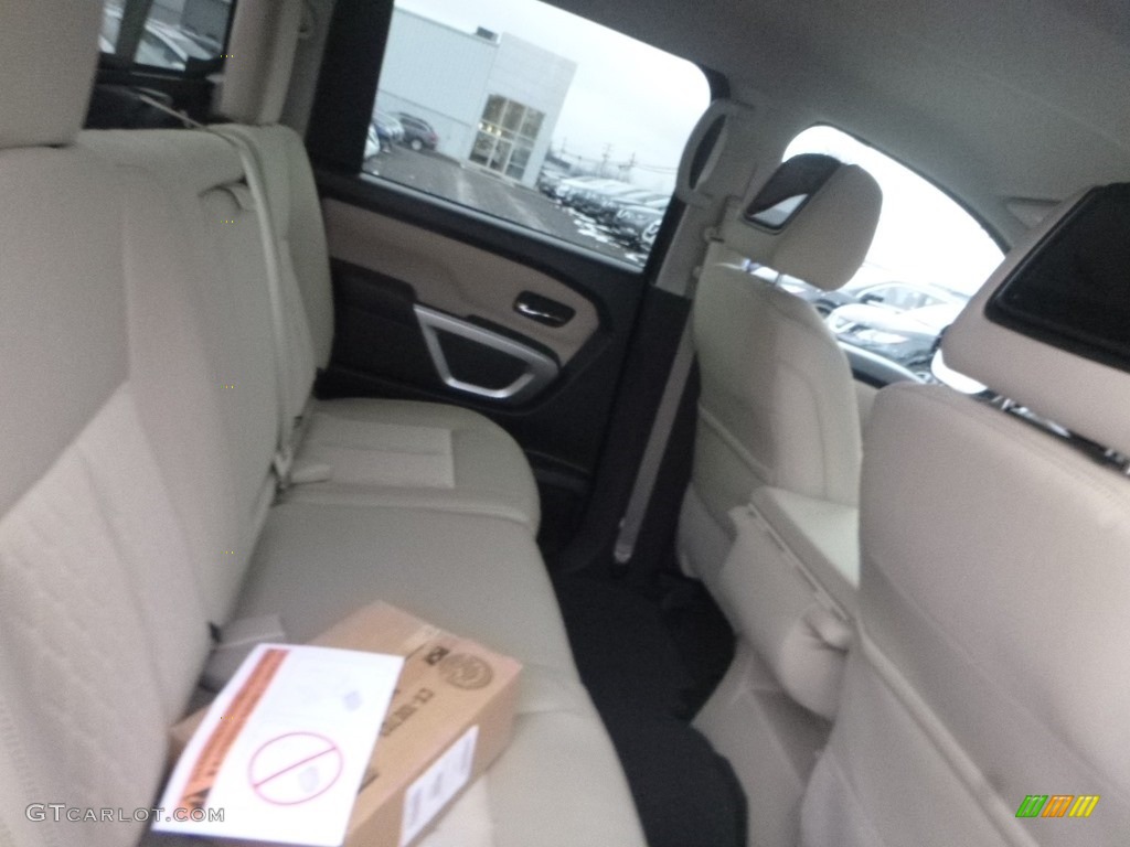2019 Titan SV Crew Cab 4x4 - Java Metallic / Beige photo #12
