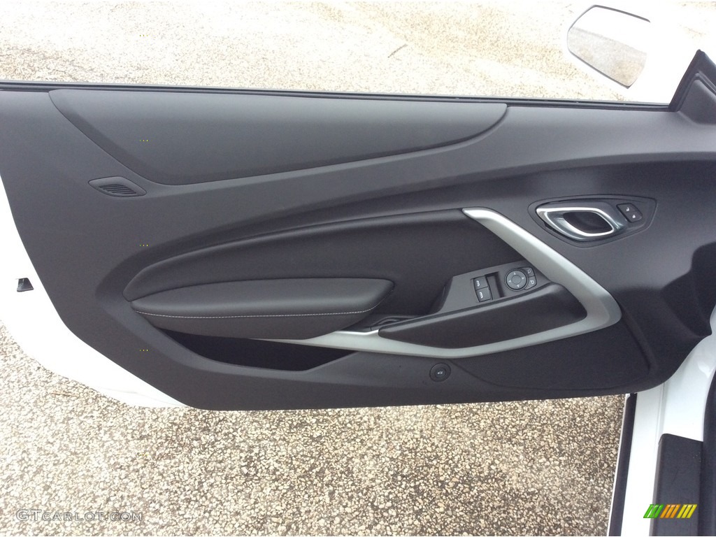 2019 Chevrolet Camaro SS Coupe Jet Black Door Panel Photo #131517409