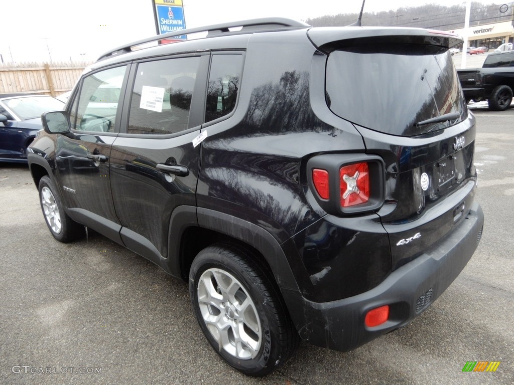 2018 Renegade Latitude 4x4 - Black / Black photo #3