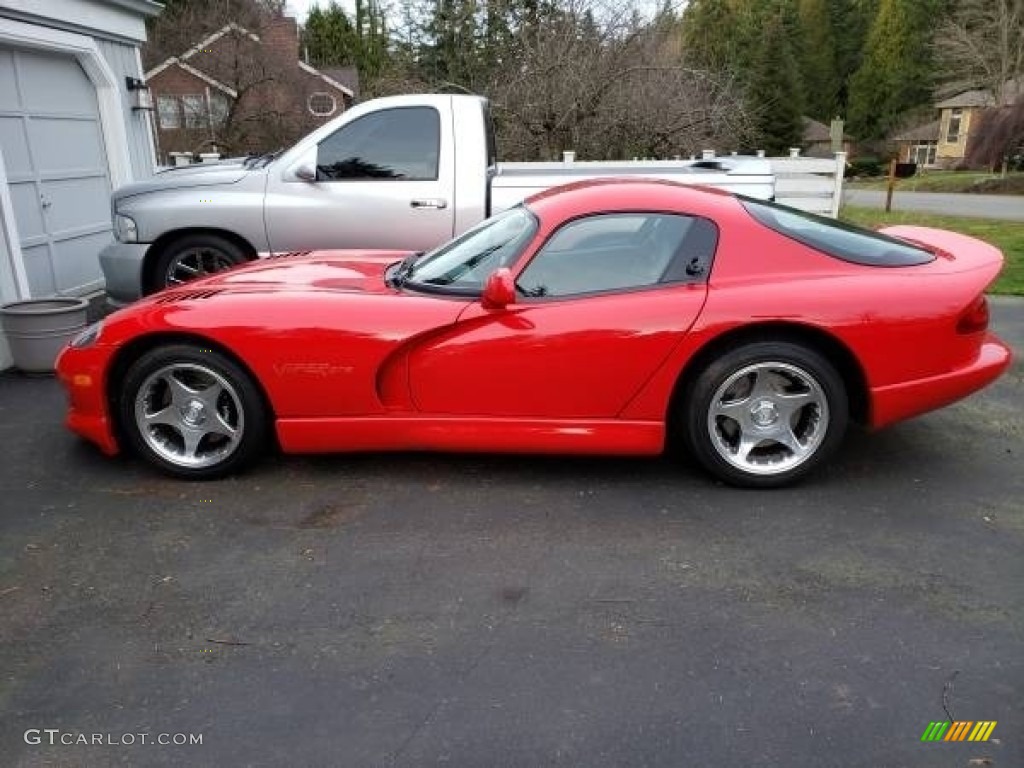 1997 Viper GTS - Viper Red / Black photo #5
