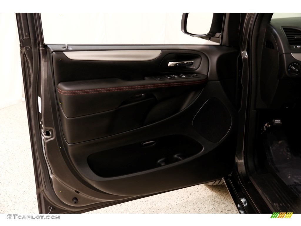 2019 Dodge Grand Caravan GT Black Door Panel Photo #131525467
