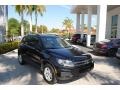 Deep Black Pearl - Tiguan S Photo No. 1