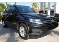 Deep Black Pearl - Tiguan S Photo No. 2