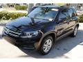 Deep Black Pearl - Tiguan S Photo No. 4