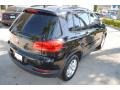 Deep Black Pearl - Tiguan S Photo No. 9