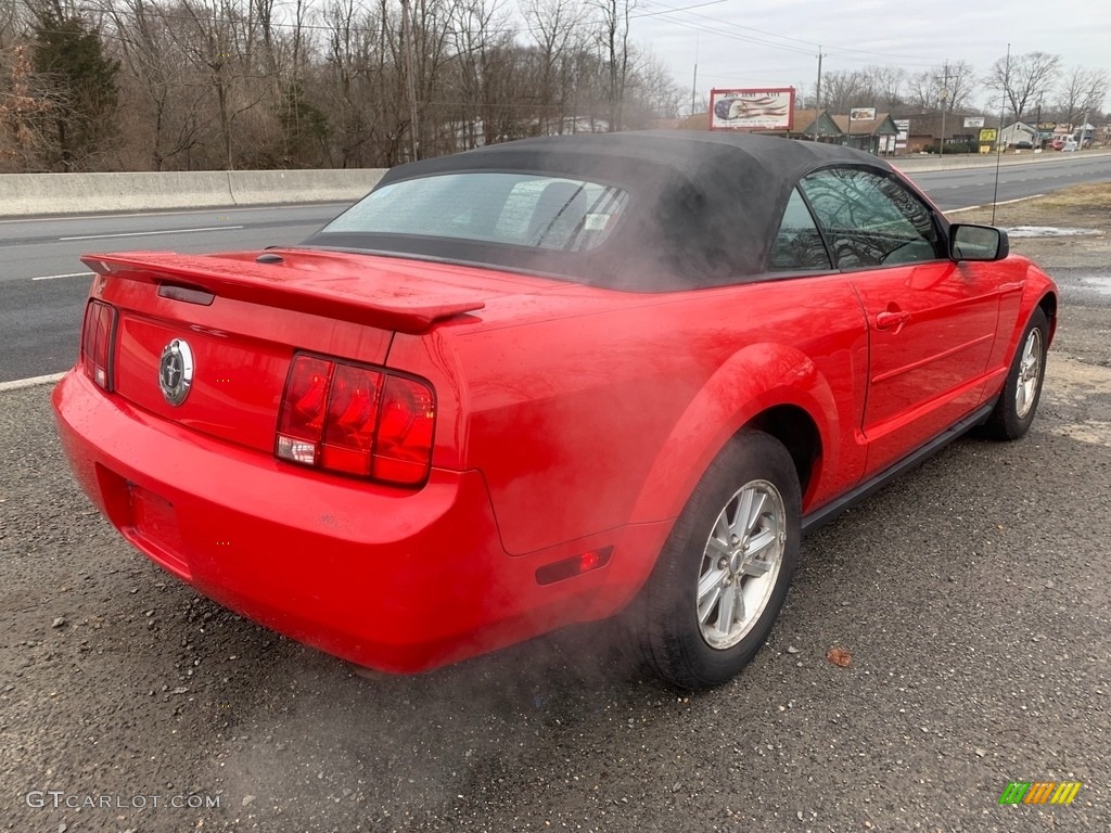 2007 Mustang V6 Deluxe Convertible - Torch Red / Dark Charcoal photo #8