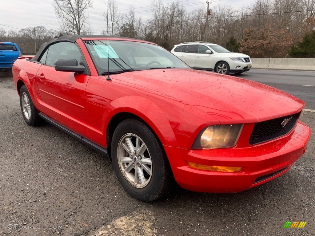 2007 Mustang V6 Deluxe Convertible - Torch Red / Dark Charcoal photo #10