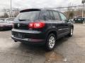Deep Black Metallic - Tiguan SE 4Motion Photo No. 4