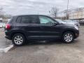 Deep Black Metallic - Tiguan SE 4Motion Photo No. 7