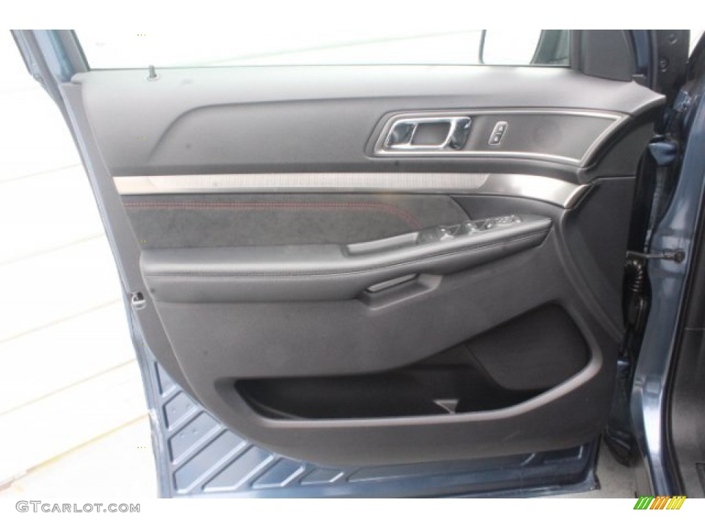 2019 Explorer XLT - Blue Metallic / Medium Black photo #9