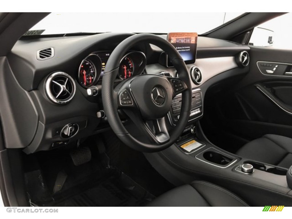 2019 CLA 250 Coupe - Polar White / Black photo #4