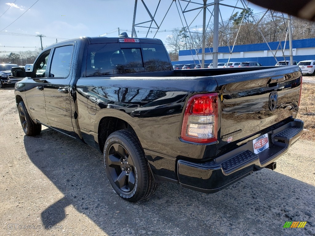 2019 1500 Big Horn Black Crew Cab 4x4 - Diamond Black Crystal Pearl / Black photo #4