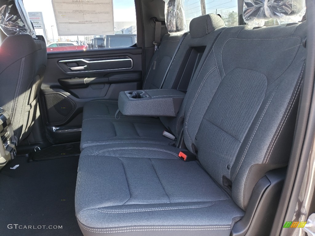 2019 1500 Big Horn Crew Cab 4x4 - Granite Crystal Metallic / Black photo #6