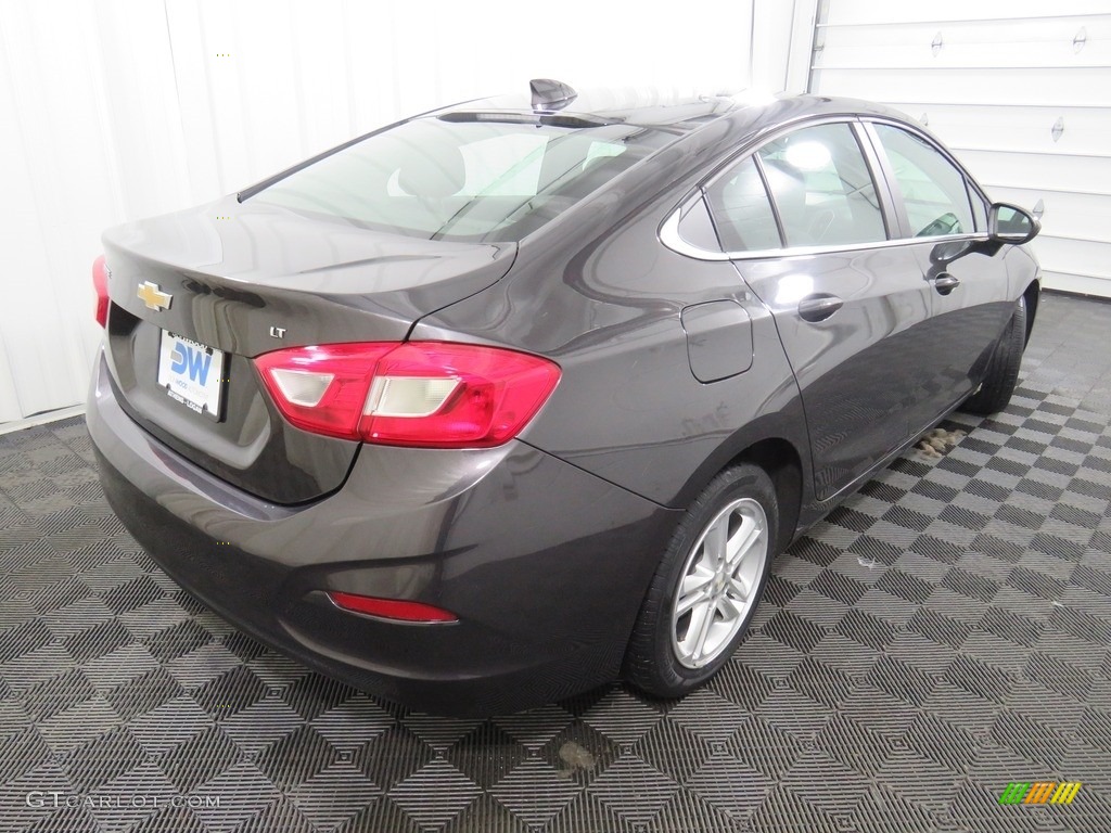 2017 Cruze LT - Nightfall Gray Metallic / Jet Black photo #15