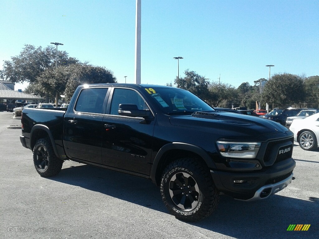 2019 1500 Rebel Crew Cab - Diamond Black Crystal Pearl / Black/Red photo #7