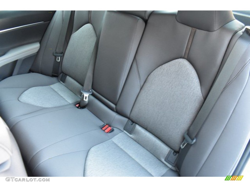 2019 Toyota Camry Hybrid LE Rear Seat Photo #131550289