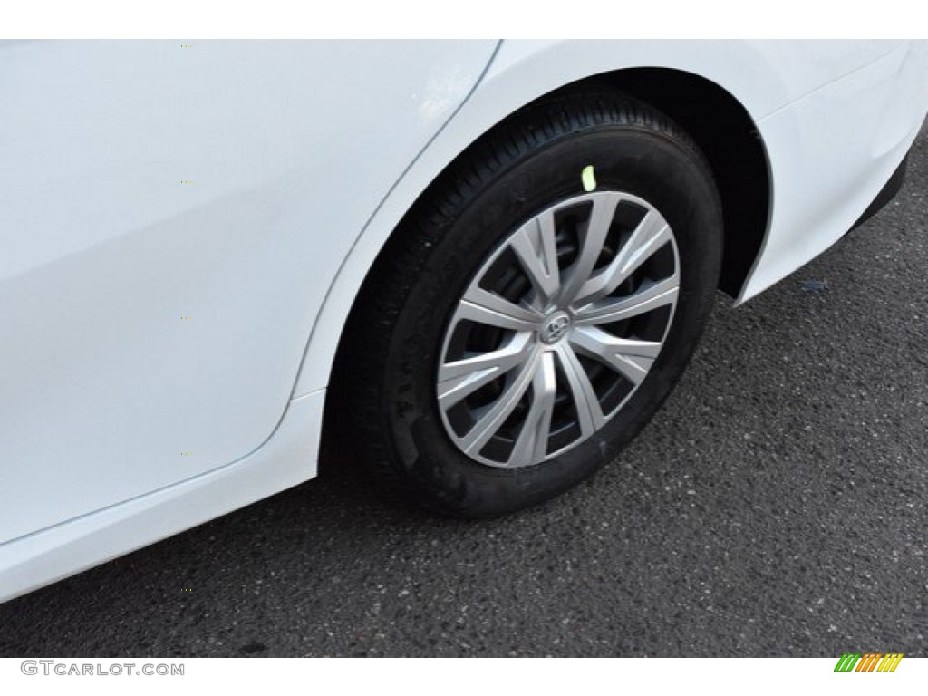 2019 Toyota Camry Hybrid LE Wheel Photo #131551027