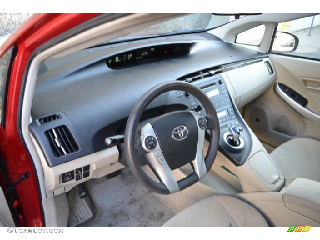 2010 Prius Hybrid III - Barcelona Red Metallic / Bisque photo #10