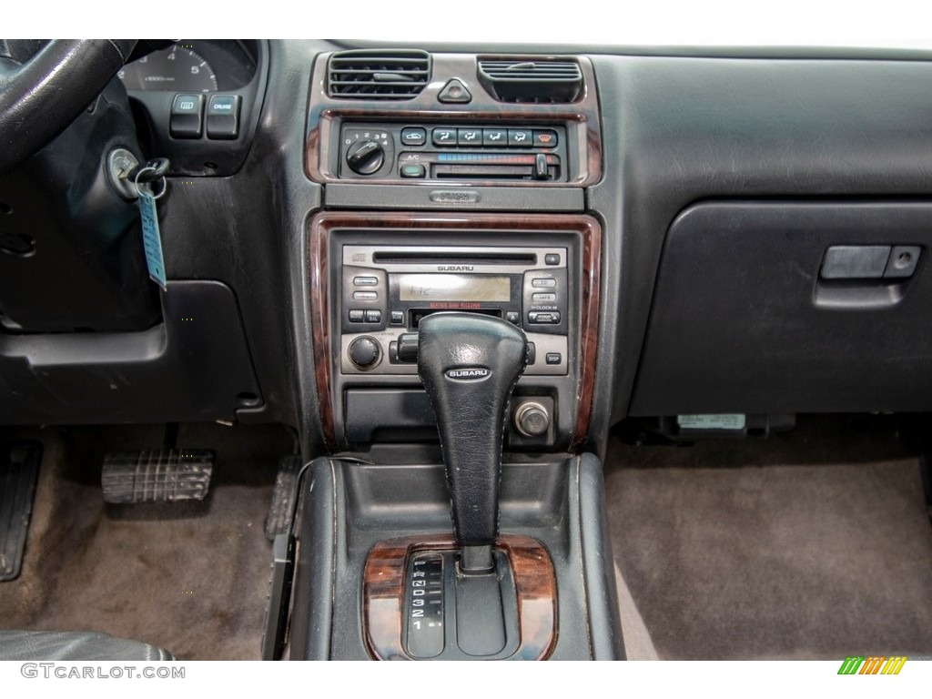 1998 Legacy Outback Wagon - Glacier White / Gray photo #32