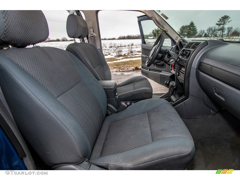 2004 Xterra XE 4x4 - Just Blue / Gray photo #27