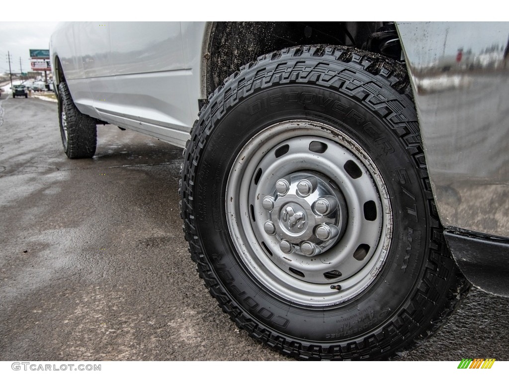 2011 Ram 3500 HD ST Crew Cab 4x4 - Bright White / Dark Slate Gray/Medium Graystone photo #2