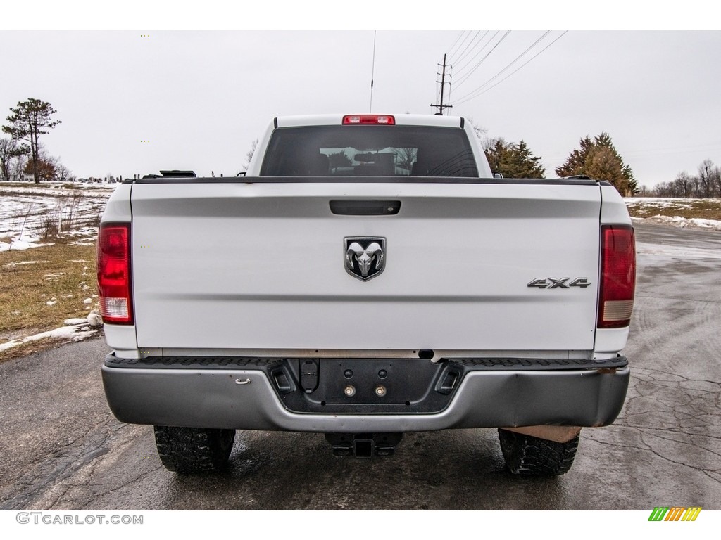 2011 Ram 3500 HD ST Crew Cab 4x4 - Bright White / Dark Slate Gray/Medium Graystone photo #5