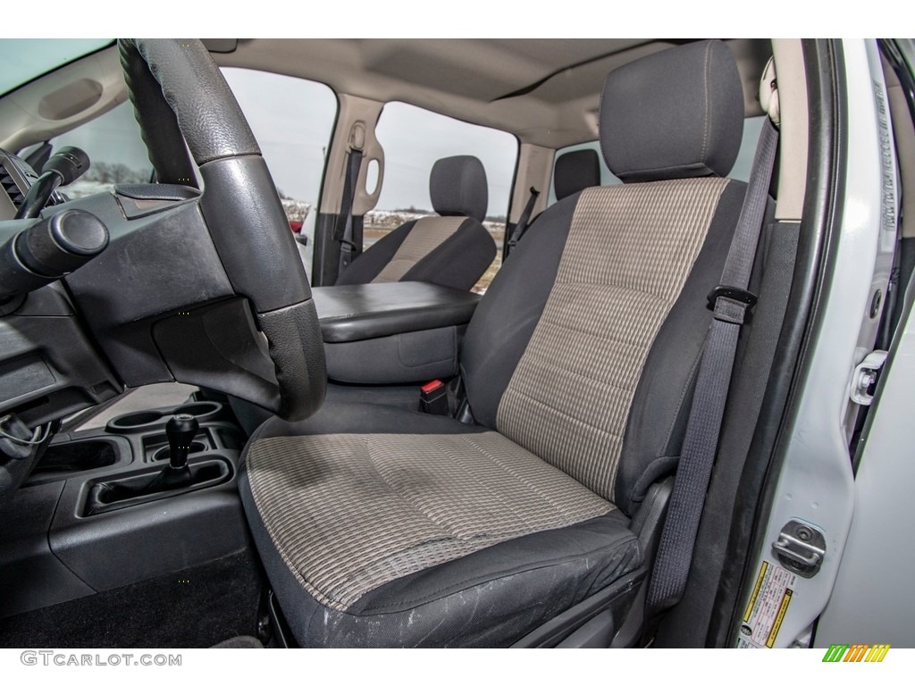 2011 Ram 3500 HD ST Crew Cab 4x4 - Bright White / Dark Slate Gray/Medium Graystone photo #22