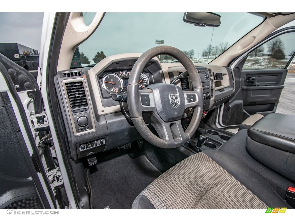 2011 Ram 3500 HD ST Crew Cab 4x4 - Bright White / Dark Slate Gray/Medium Graystone photo #24