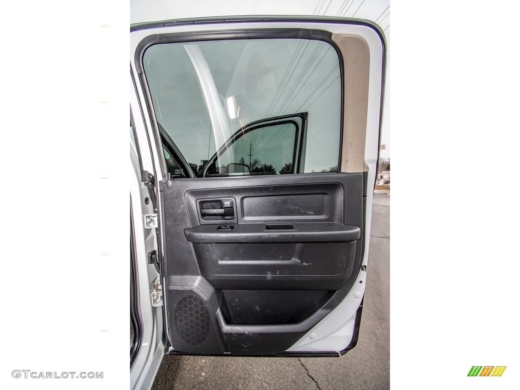 2011 Ram 3500 HD ST Crew Cab 4x4 - Bright White / Dark Slate Gray/Medium Graystone photo #33