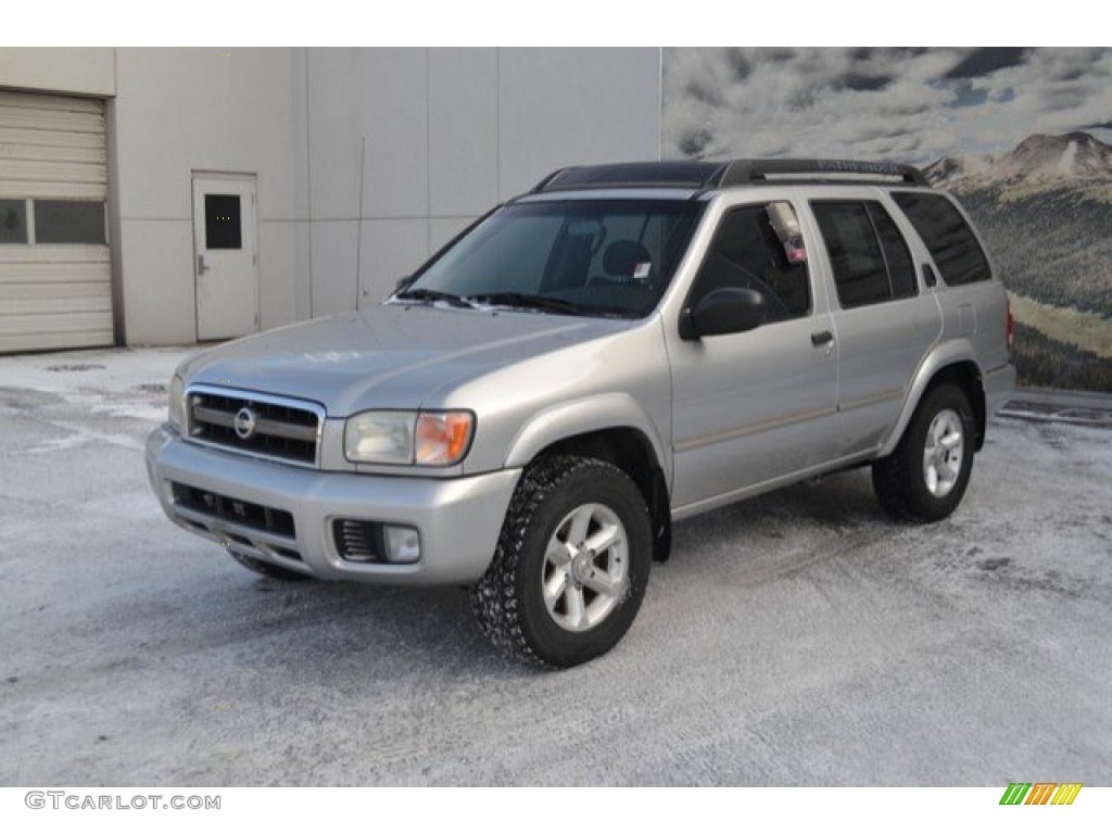 2004 Pathfinder SE 4x4 - Chrome Silver Metallic / Beige photo #2