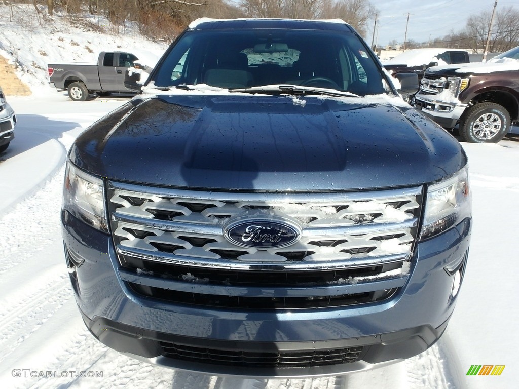 2019 Explorer XLT 4WD - Blue Metallic / Medium Black photo #8