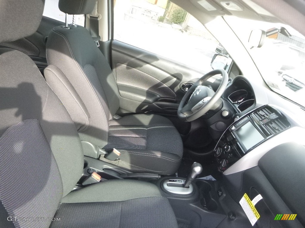 2019 Versa SV - Brilliant Silver Metallic / Charcoal photo #10