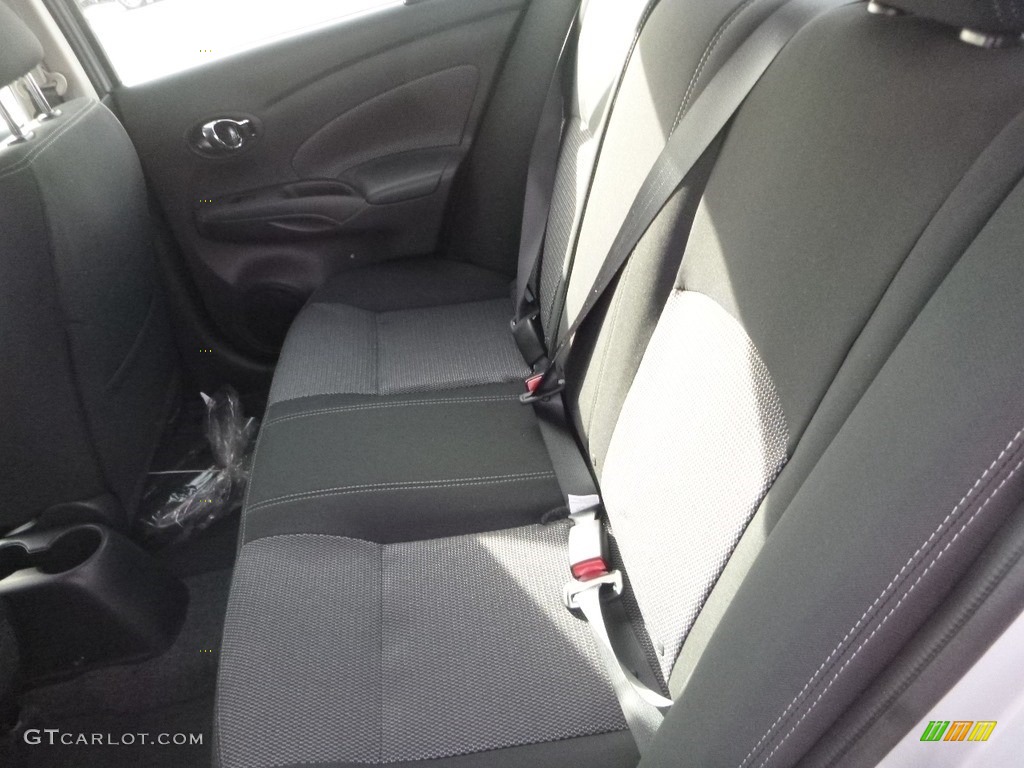 2019 Versa SV - Brilliant Silver Metallic / Charcoal photo #12