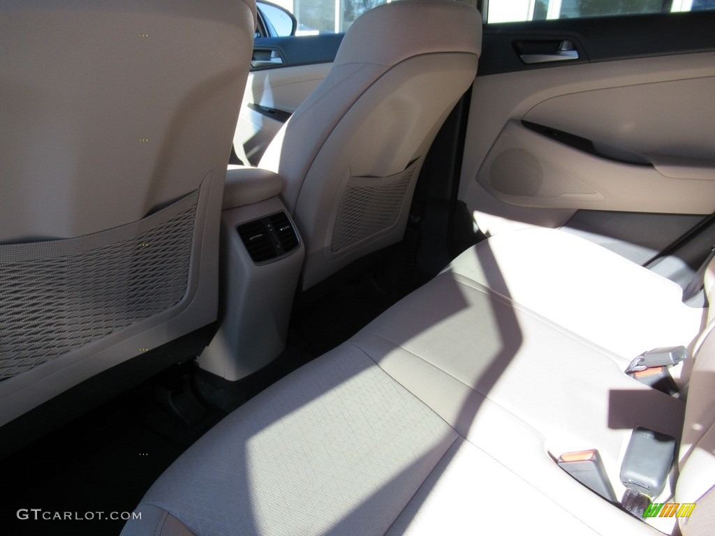 2017 Tucson Sport - Dazzling White / Beige photo #12
