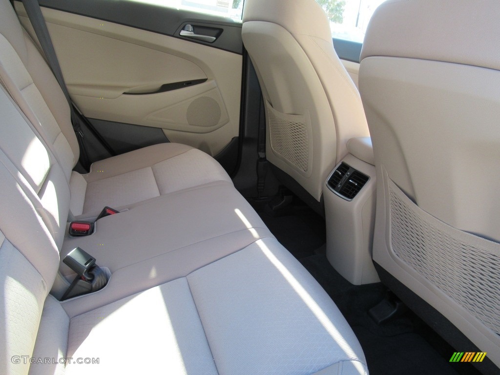 2017 Tucson Sport - Dazzling White / Beige photo #14