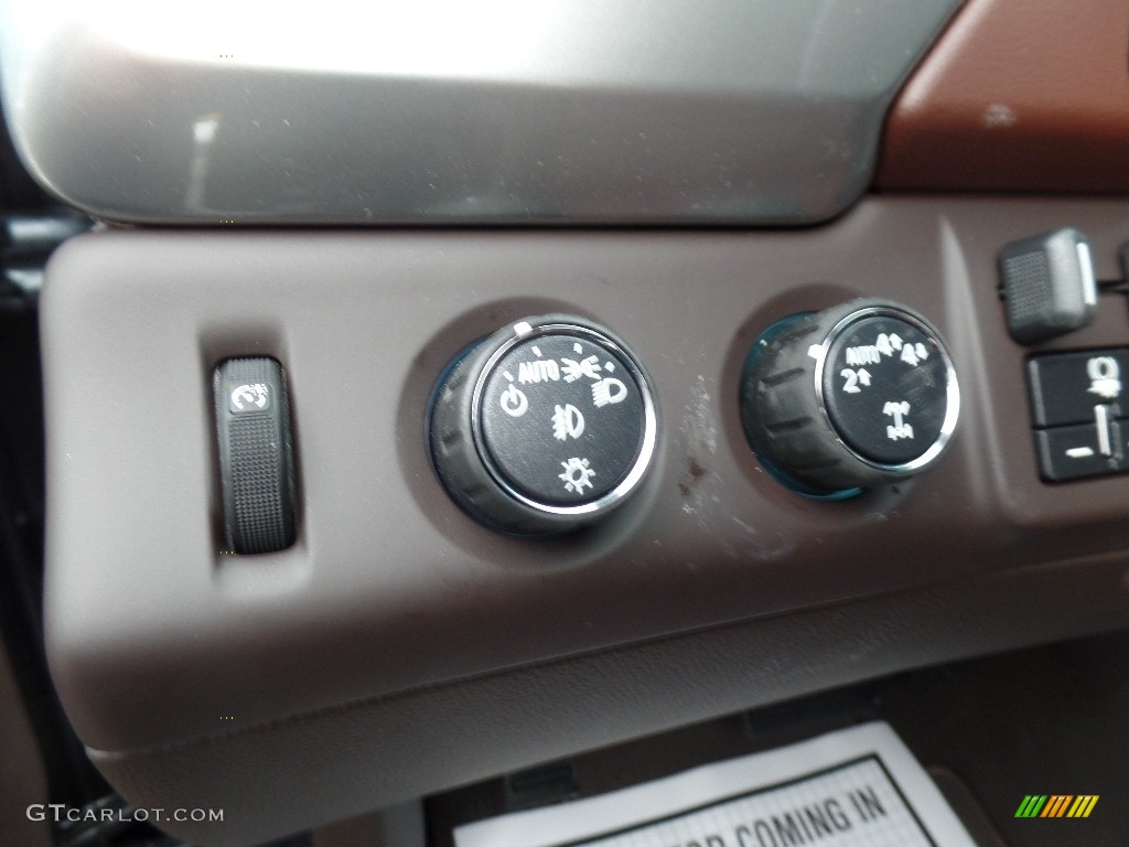 2019 Chevrolet Suburban Premier 4WD Controls Photo #131567477