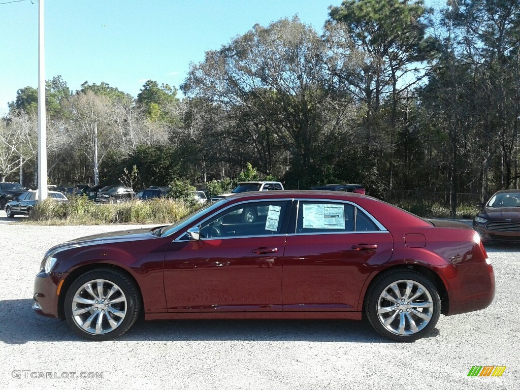 Velvet Red Pearl 2019 Chrysler 300 Touring Exterior Photo #131578540