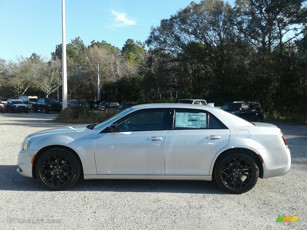 Silver Mist 2019 Chrysler 300 Touring Exterior Photo #131578975
