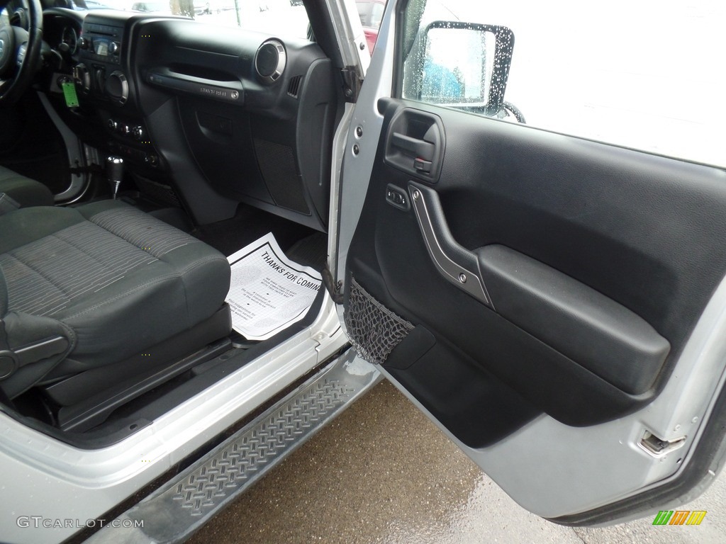 2011 Wrangler Sport 4x4 - Bright Silver Metallic / Black photo #24